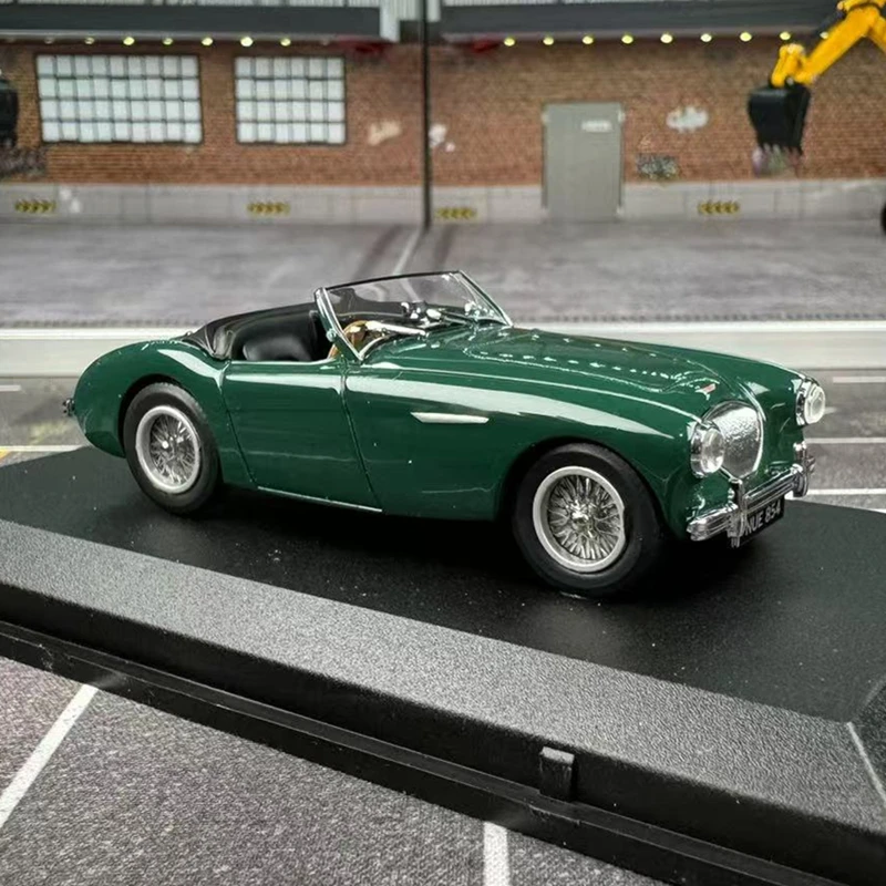 OXFORD 1:43 Scale Diecast Alloy Austin Healy 100BN1 Toys Vintage Cars Model Classic Nostalgia Adult Gift Souvenir Static Display