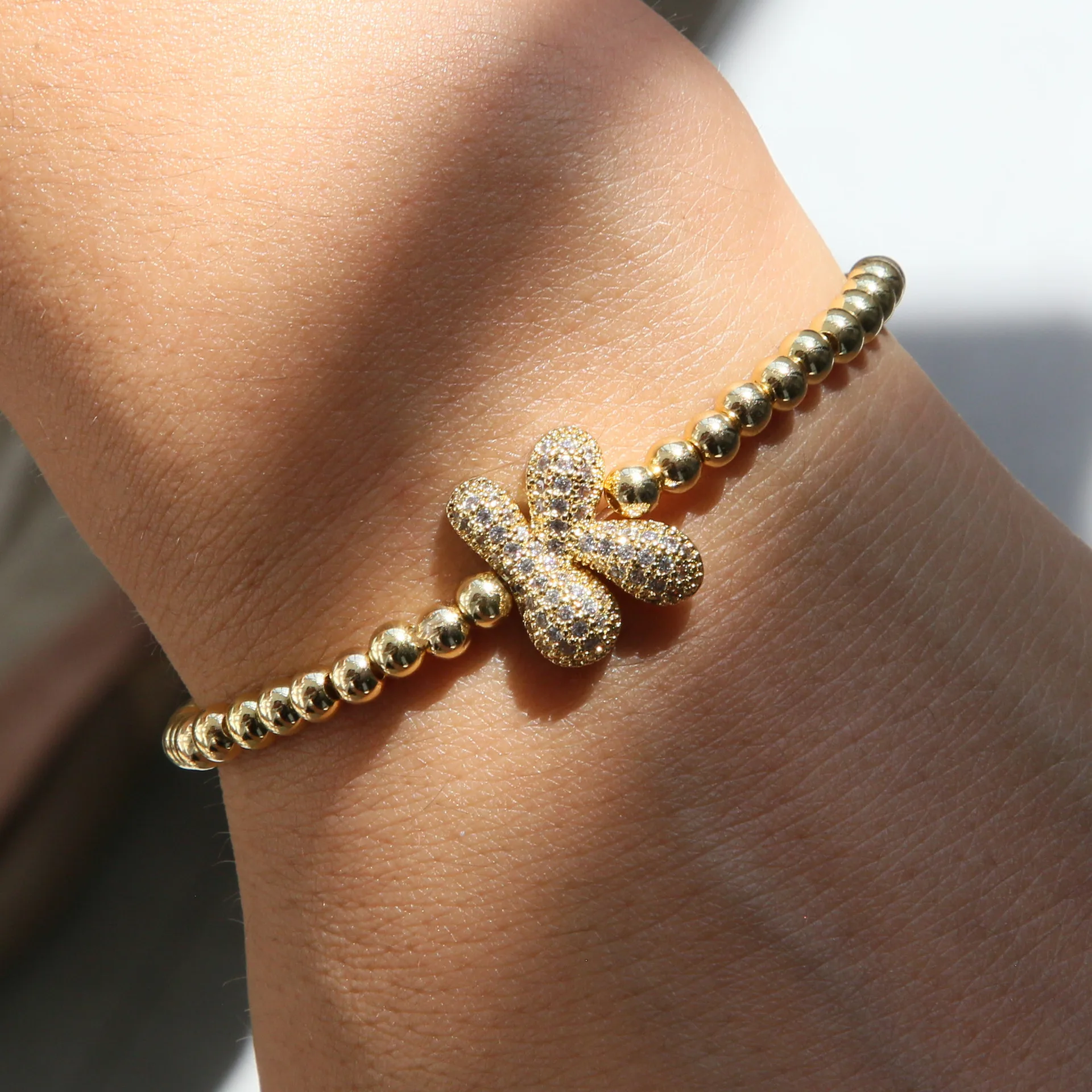 Classic Fashion A-Z Initial Bubble Bracelet Golden Plated Beads With Pave 26 Letter Charm Bead Stretch Bracelets Gifts