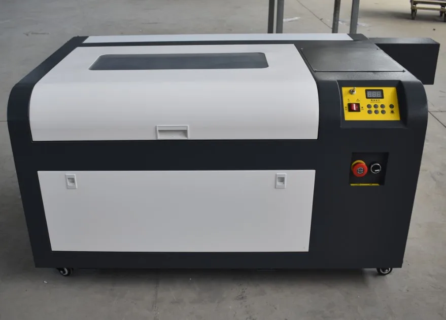 4060 آلة الحفر بالليزر CO2 باستخدام الحاسب الآلي قطع الخشب بالليزر تكوين نوع العملاقة يدعم تنسيق AI BMP PLT للمطاط