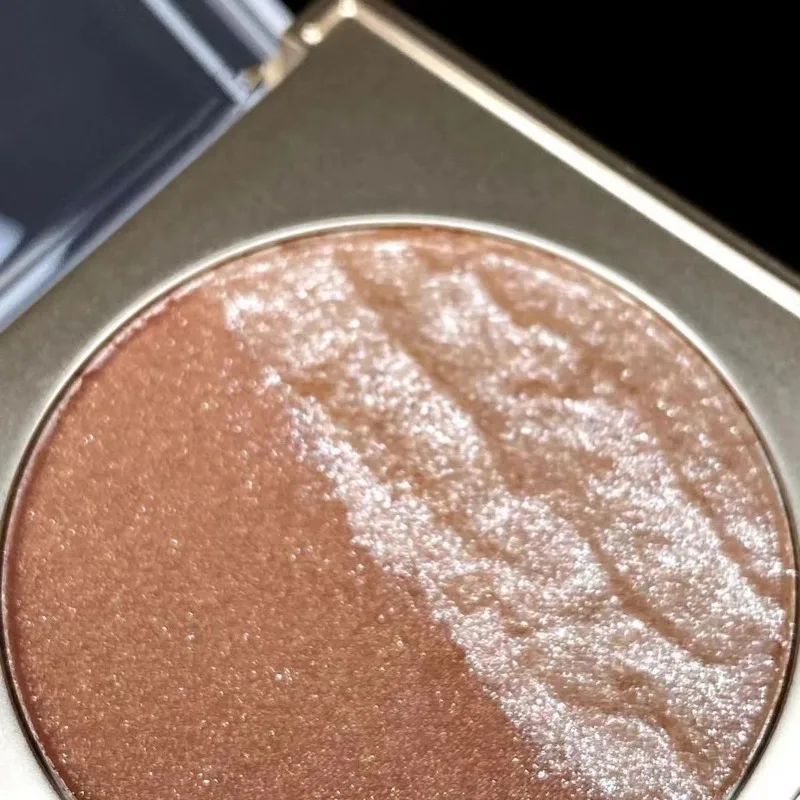 Pure Lust Water Glitter Powder Langlebiges Fragile Sense Color Makeup Highlight Eye Shadow One Plate Three in One Double Highlight