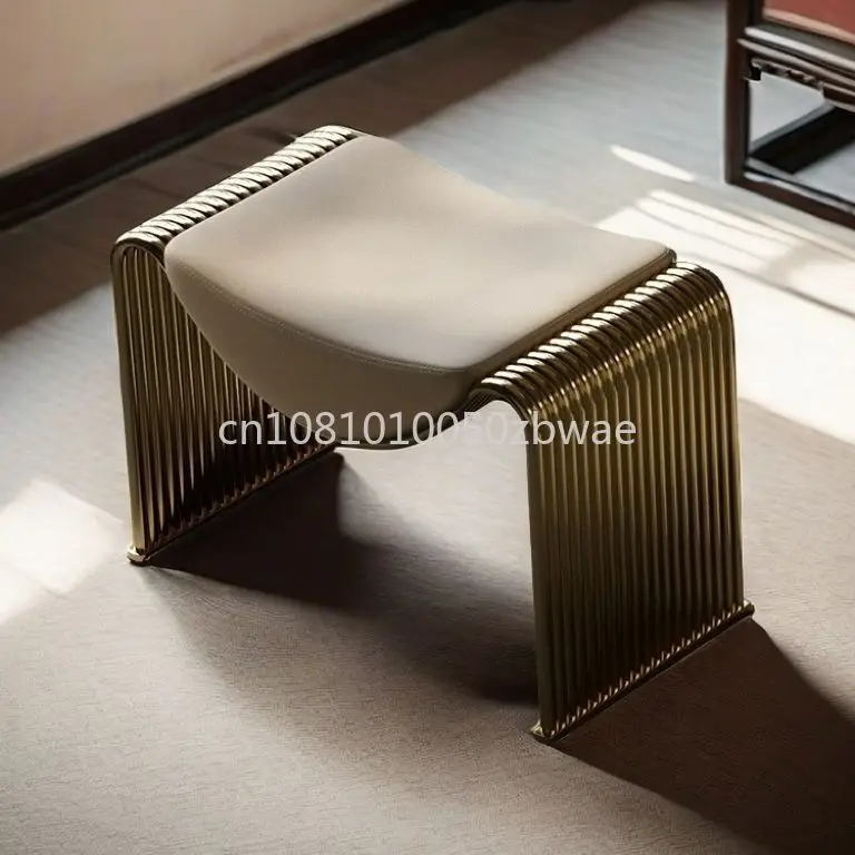 

Итальянский дизайнерский минималистичный табурет для переобувания и макияжа в стиле легкой роскоши, железный, для прихожей.