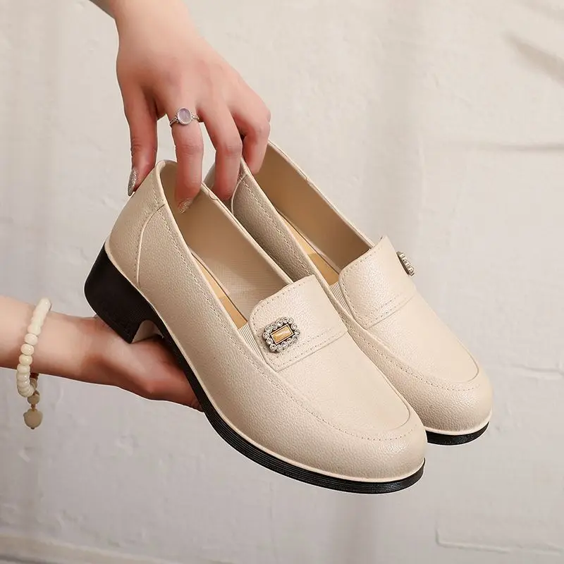 

New Waterproof Slip On Rain Shoes Woman Low Top Heels Kitchen Galoshes Ladies Easy Rainy Day Shoes Soft Female Chef Work Shoes