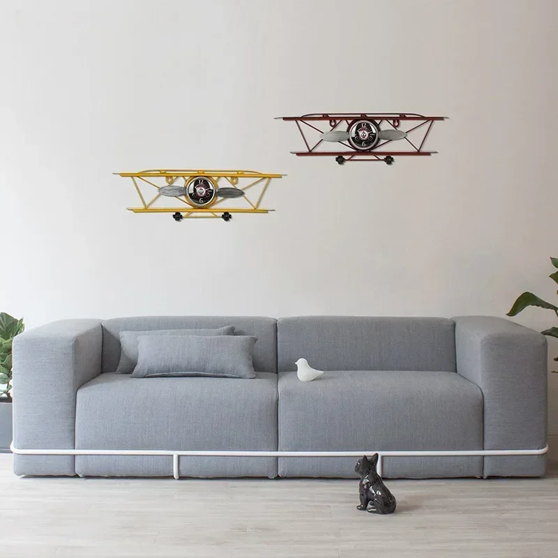 Authentische kreative amerikanische Retro-Flugzeuguhr, Wohnzimmer, Esszimmerwand, Wanddekoration, Wandbehang, dekorative Uhr aus Eisen