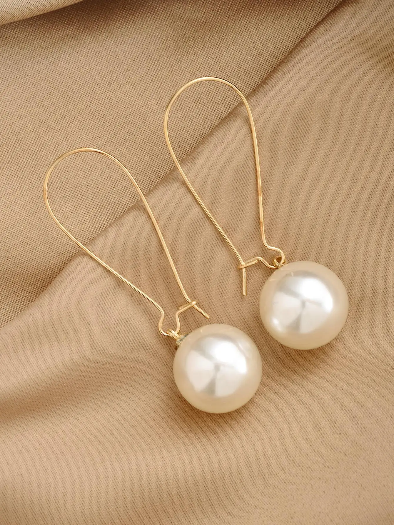 

Faux Pearl Decor Earrings