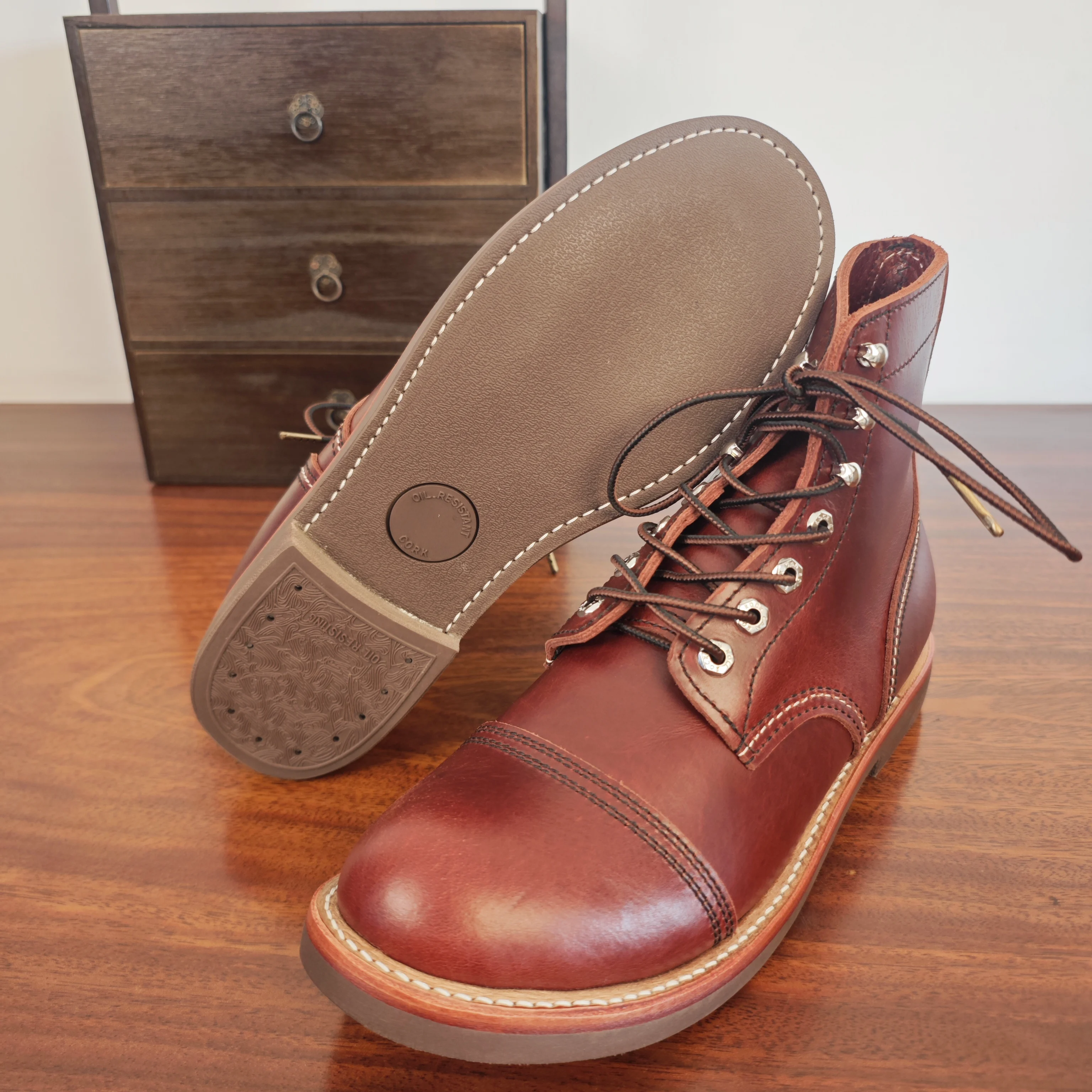 VT8111 Men Vintage Raw Cowhide Combat Boots Cap Toe Hand Stitched Work Ankle Boots Thick Sole Motorcycle Outdoor Retro Casual