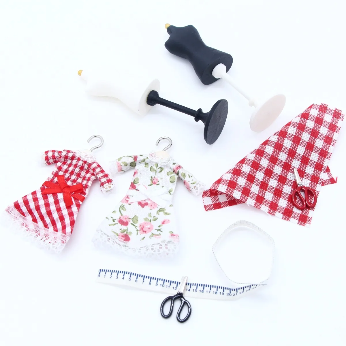1Set Dollhouse Mini Mannequin Ruler Set Evening Dress Simulation Humanoid Model Props DIY Miniature Model House Accessories