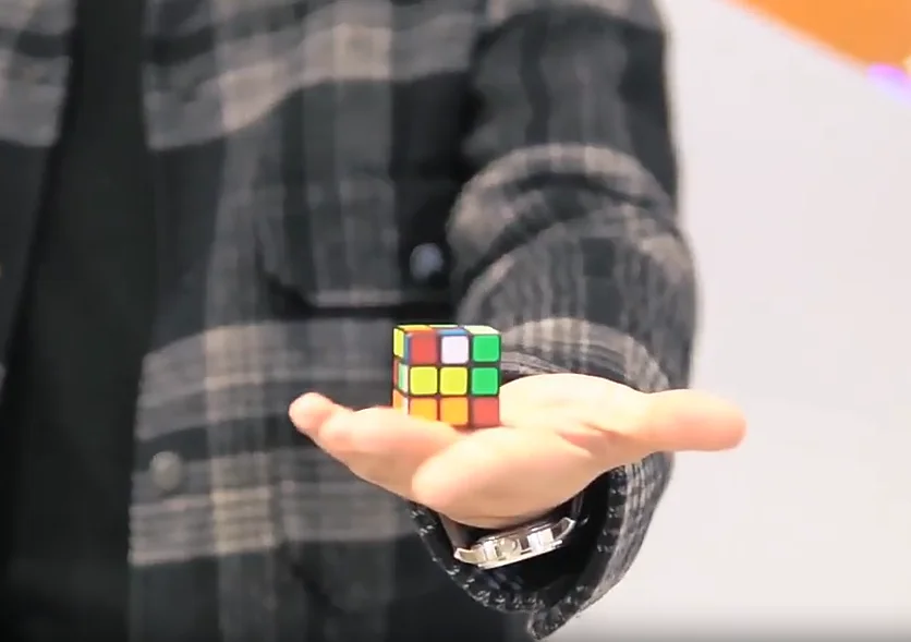 silk-to-cube-by-jin-instant-close-up-magic-trick-reusable-gimmick-classic-illusion-prop-for-street-performer-magicians