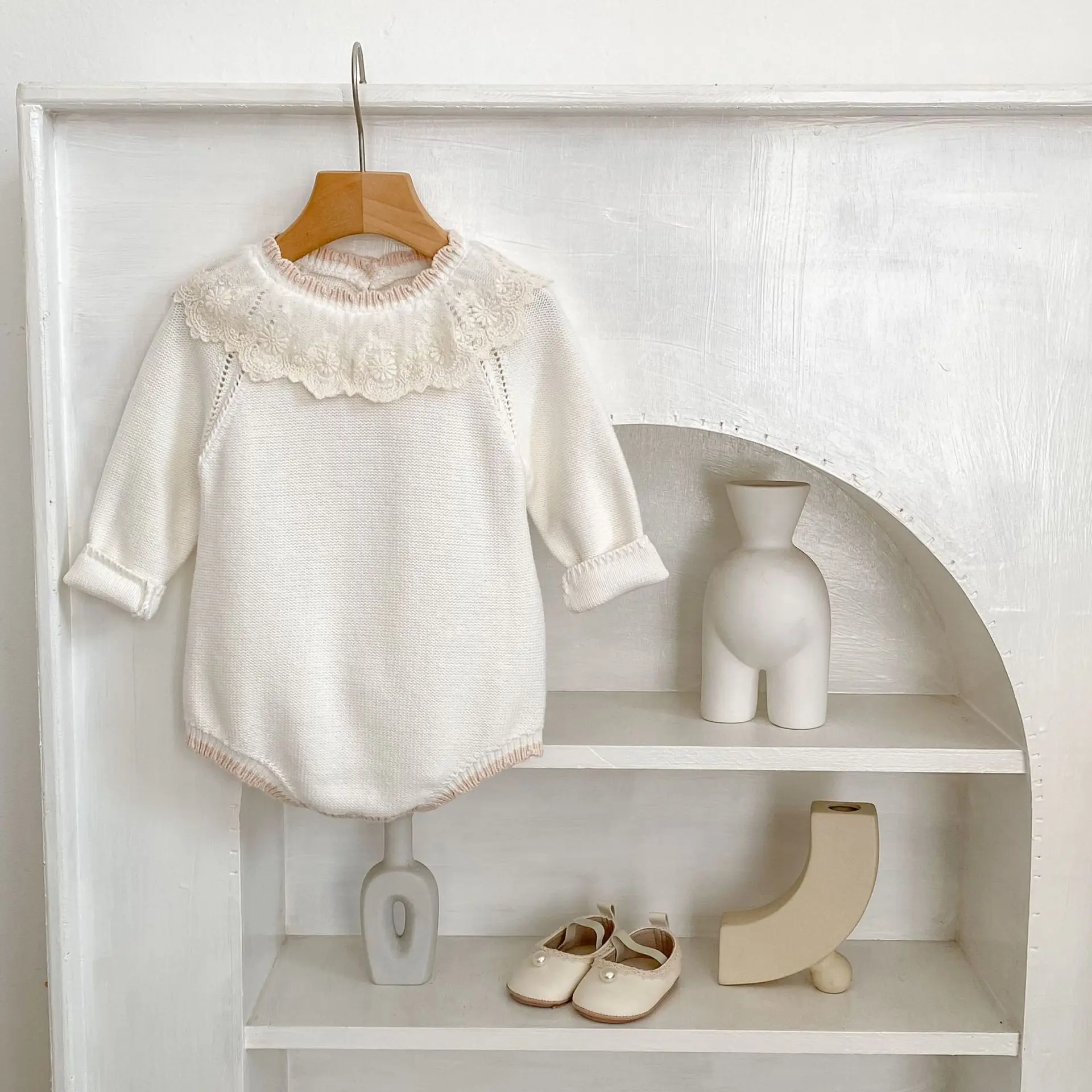 Baby Girl Crawling Suit with Lace Collar and Puff Sleeves Loose Fit Autumn Wear New Style Triangle Crawling Onesie