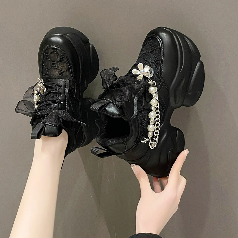 

Женские летние кроссовки на платформе, повседневная обувь с дышащей сеткой и кружевом, удобные роскошные нескользящие кроссовки с жемчугом