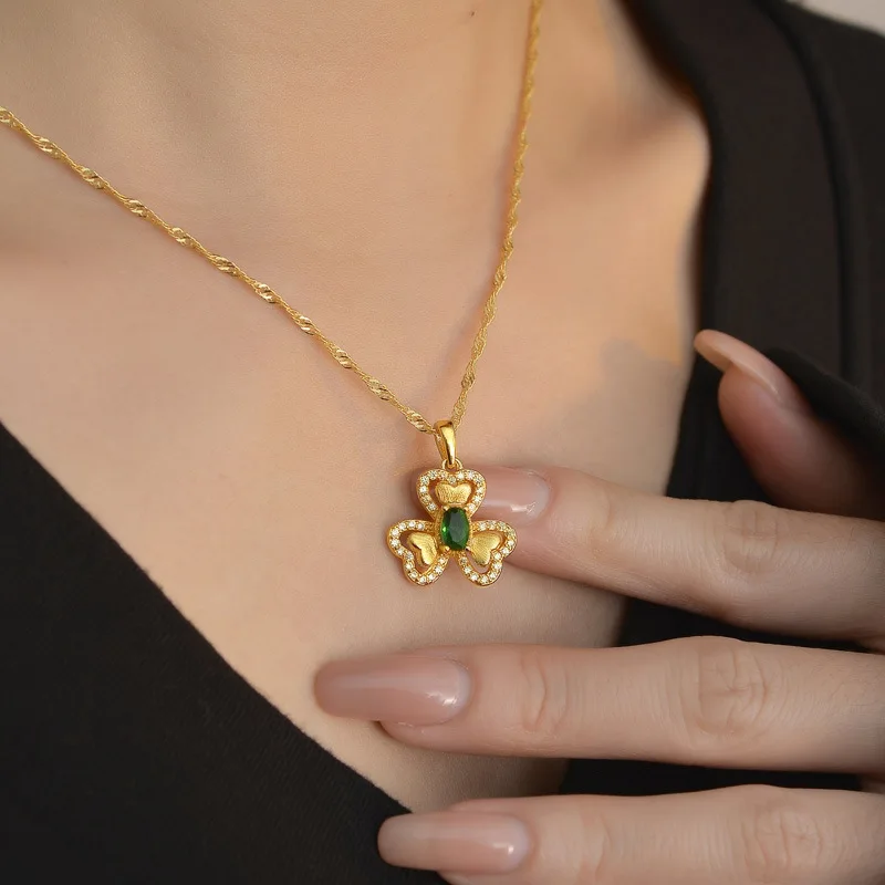 

Fashion Emerald Clover Pendant Gold Color Brushed Zircon Necklace for Women Wedding Engagement Fine Jewelry Gifts