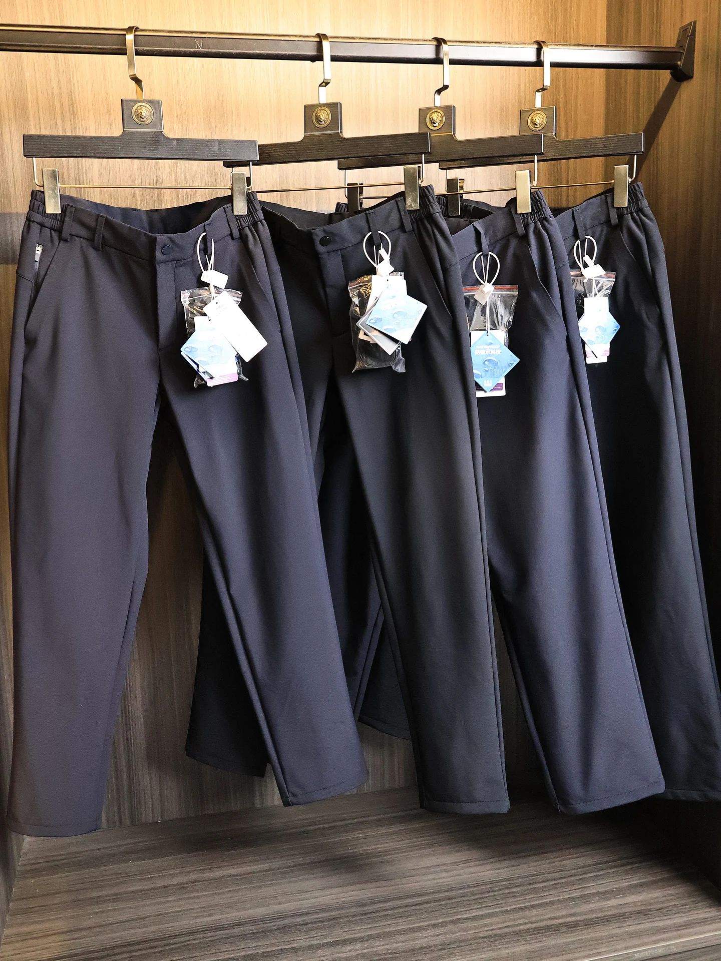 Waterproof Anti-Static Outdoor Men's Soft Fleece Lined Casual Pants Fashionable Urban Style Straight Leg Trousers