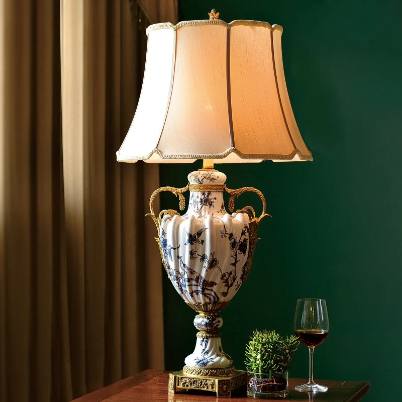 Lighting antique retro high-end popular desk lamp living room lamps