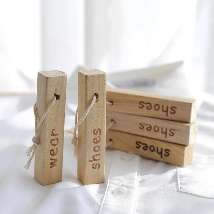 

Mildew and Insect Proof Moisture-proof Camphor Wood Wardrobe Camphor Wood Strips Indoor Natural Hygienic Deodorizing Wood Strips