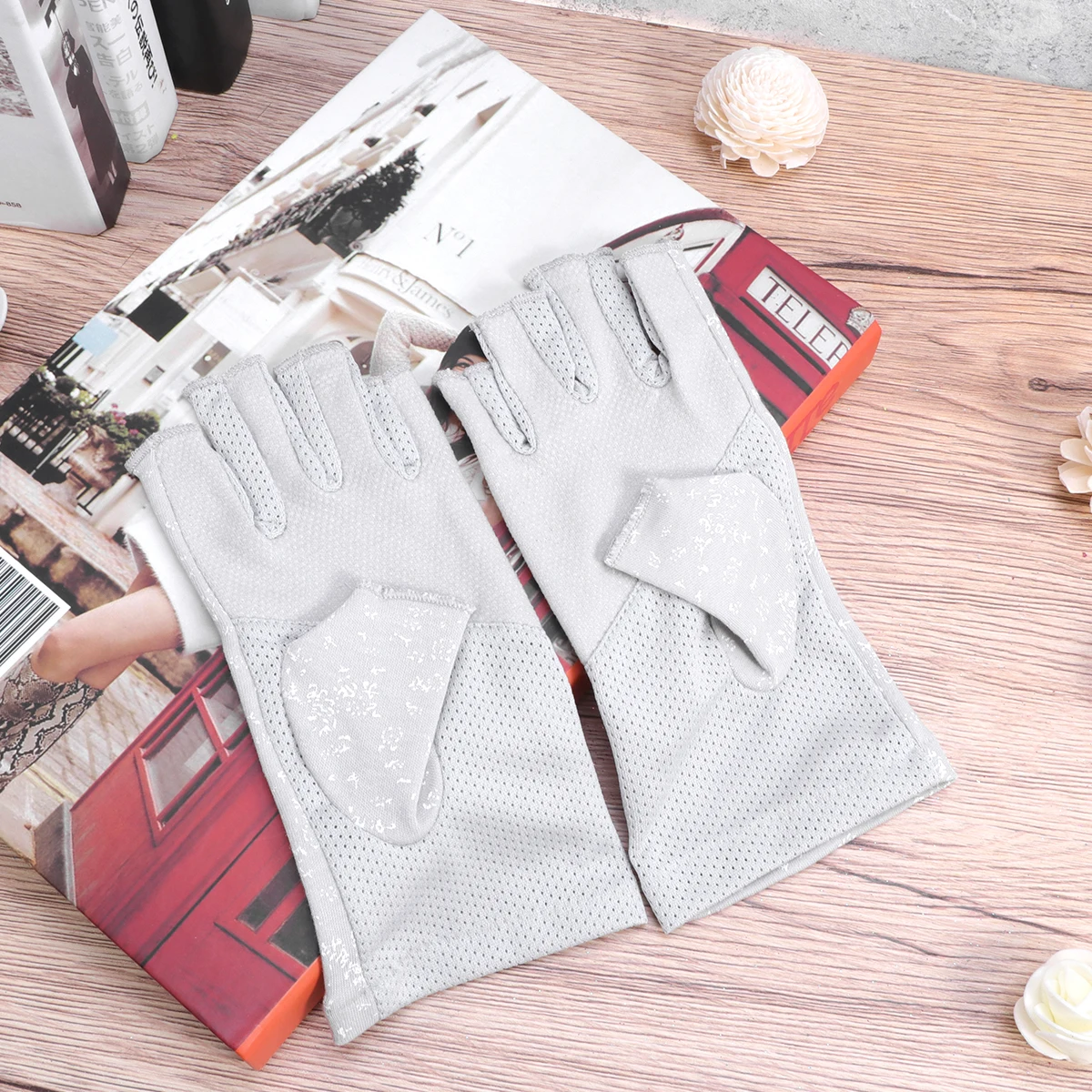 

Gloves Half-Finger Woman Gloves Simple Gloves Practical Gloves Durable Gloves