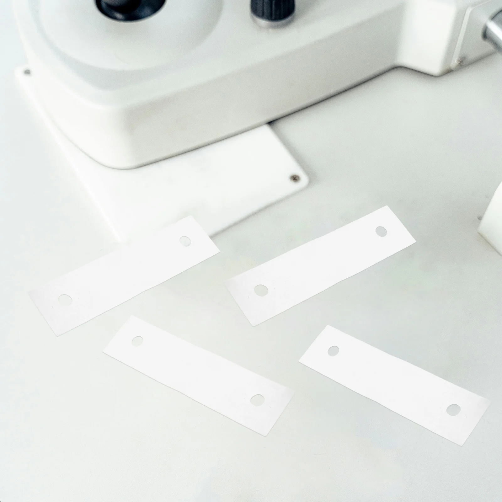 

5Packs Optical Chin Rest Paper High Quality Smooth Edges Suitable for All Ages Eye Examination Supplies Optical Chin Rest Paper