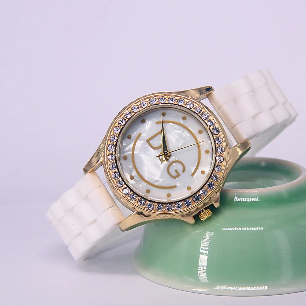 Luxury Famous DQG Brand Ladies Watch Rose Red Silicone Strap Sports Diamond Quartz Wrist Watches For Women Relogio Feminino Gift