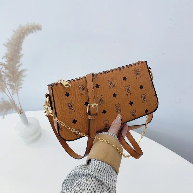 

2026 Light Luxury Design Ladies Purses And Handbags Classic Solid Color Chain Shoulder Bag Letter Element Women's Crossbody Bag