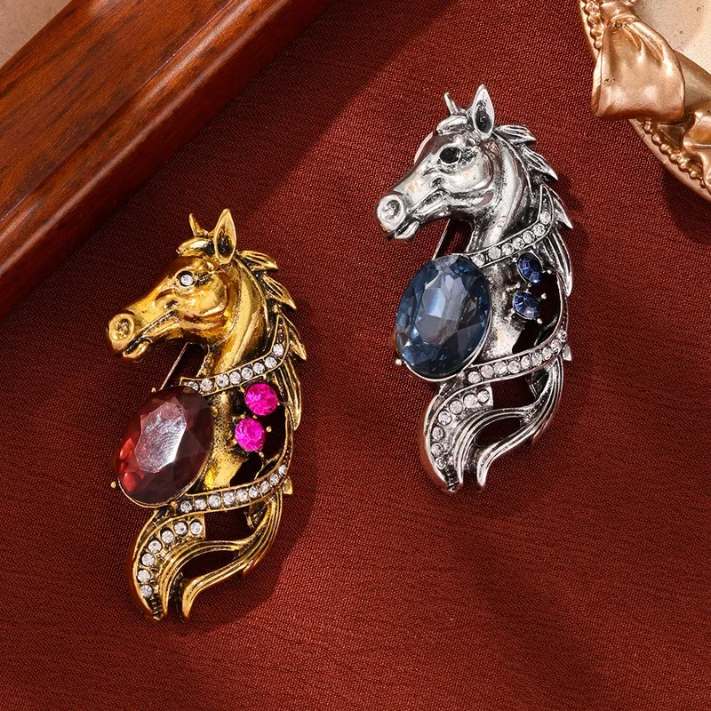 

Retro horse head brooch, horse animal zodiac accessories, men's and women's suit pins, chest flower