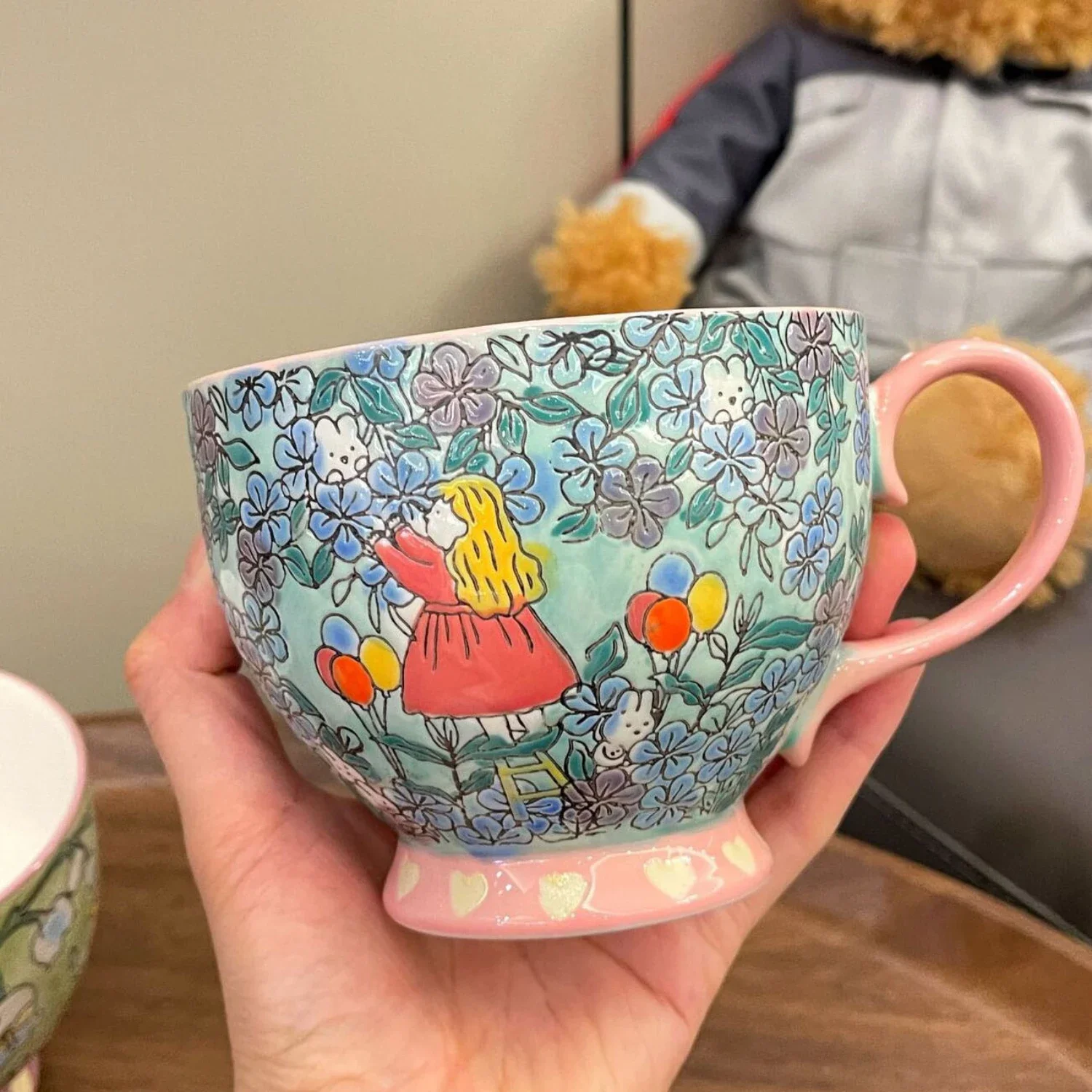 Beautiful and Elegant Exquisite High Underglaze Hand-Painted Rabbit Breakfast Cup - Start Your Day with Charm and Elegance! Perf