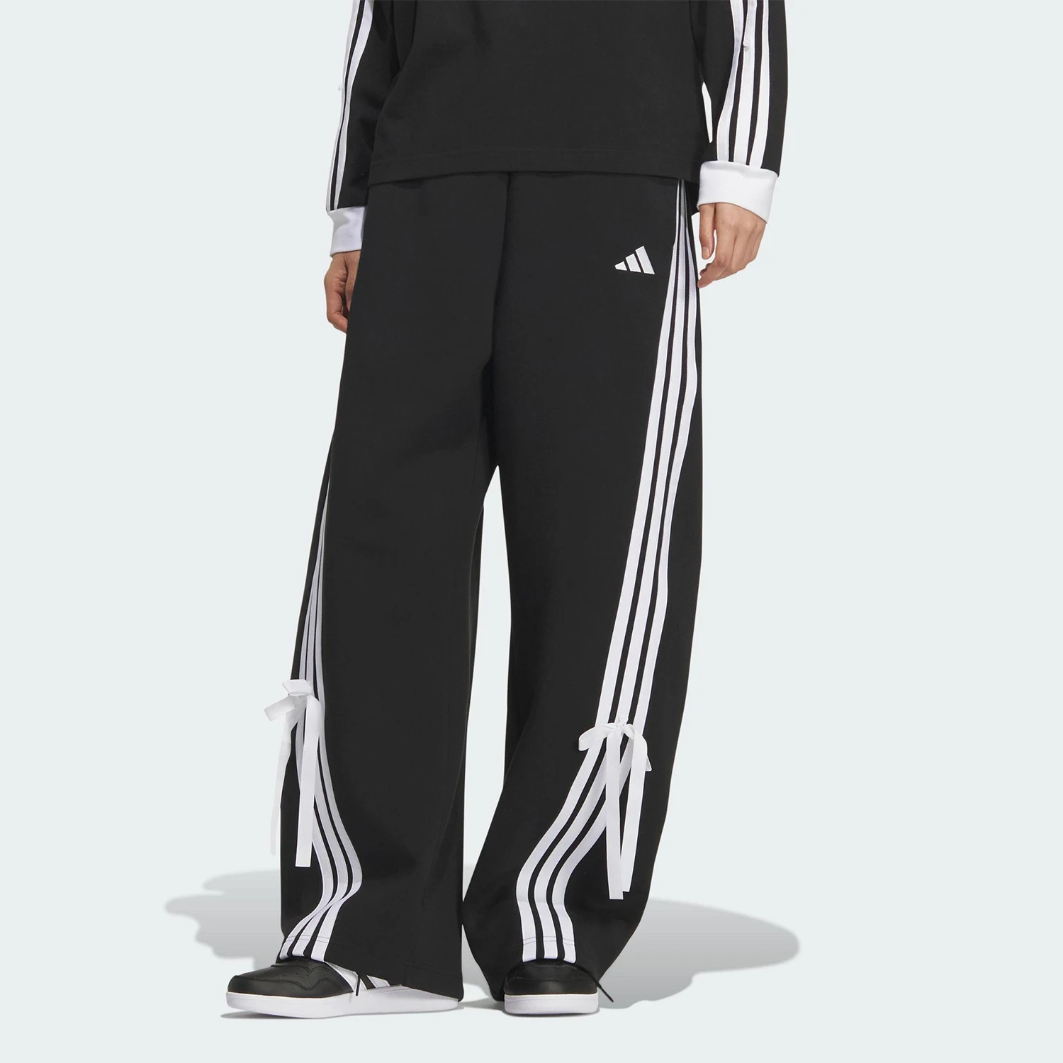 

Оригинальные осенние женские спортивные трикотажные свободные брюки Adidas KG3855