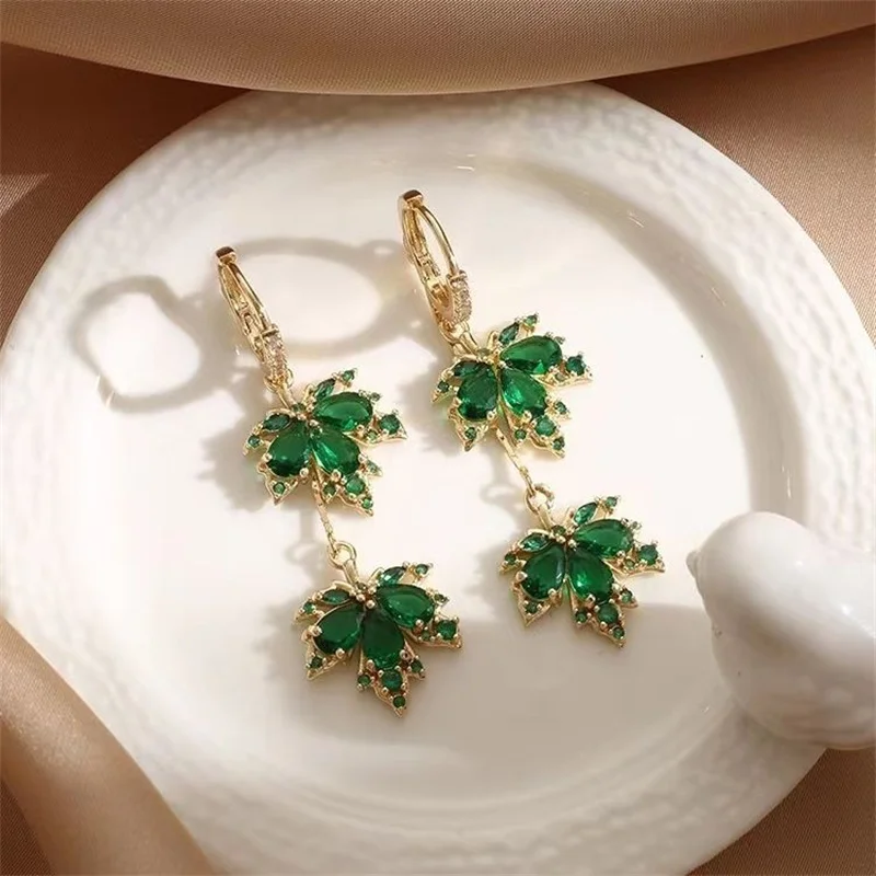 French Exquisite Crystal Zircon Maple Leaf Earrings for Women Vintage Autumn Winter Romantic Wedding Party Jewelry Bijoux Gift