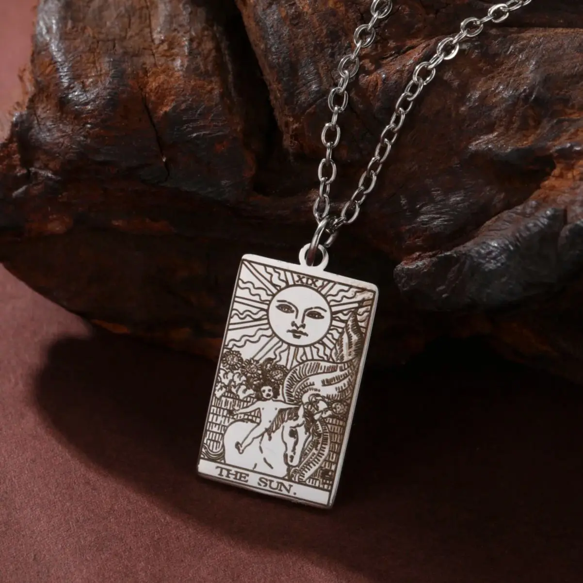 LIKGREAT التارو بطاقة قلادة الشمس التارو القلائد الفولاذ المقاوم للصدأ العرافة الرئيسية أركانا مجوهرات هدية حظا سعيدا تعويذة