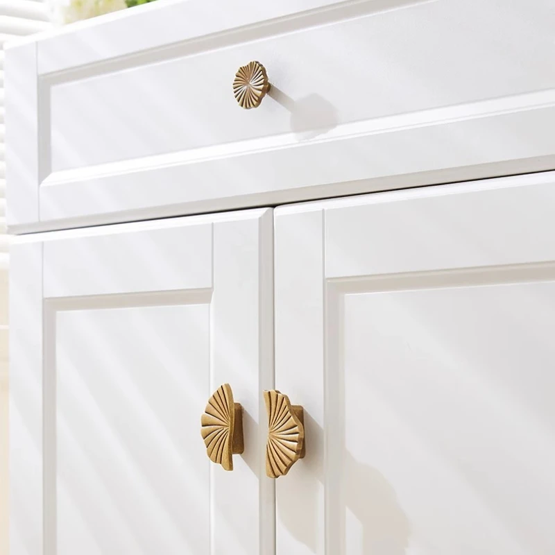 Lotus Leaf Brass Handles for Furniture Luxury Handles for Cabinets and Drawers Hardware Fitting Knobs and Decorative Handles