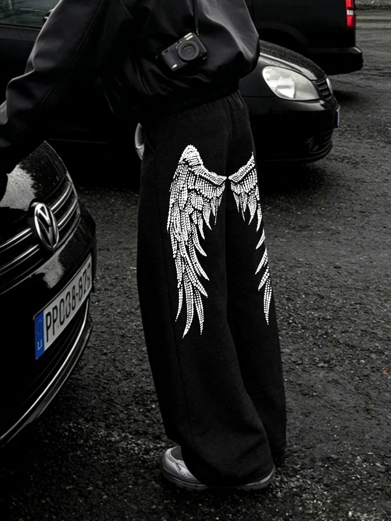 Men Y2K Streetwear Sweatpants, Rhinestone Effect Symmetrical Angel Wing Double Side Print Drawstring Loose Wide Leg Jogger Pants