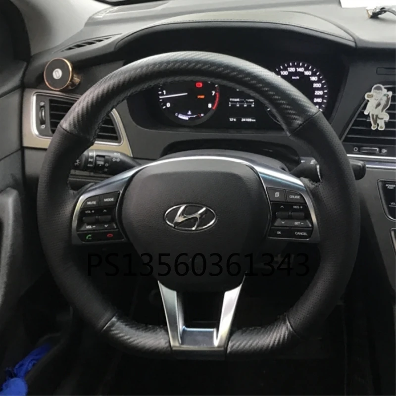 

Suitable for Hyundai Sonata Elantra Verna Mistra carbon fiber steering wheel cover leather hand sewing