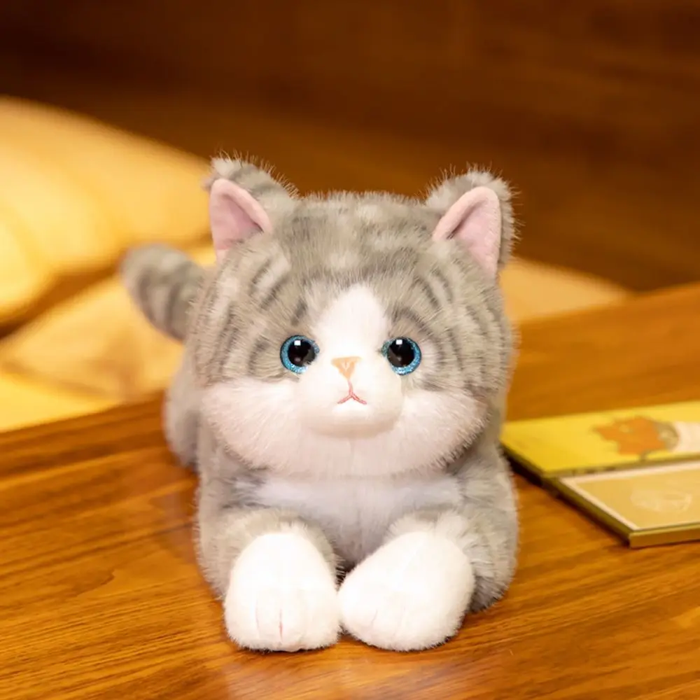 Gattino coccolone giocattoli di peluche sdraiato propenso adorabile imitazione sdraiato gatto giocattoli di peluche struttura morbida carino realistica bambola di gatto regalo