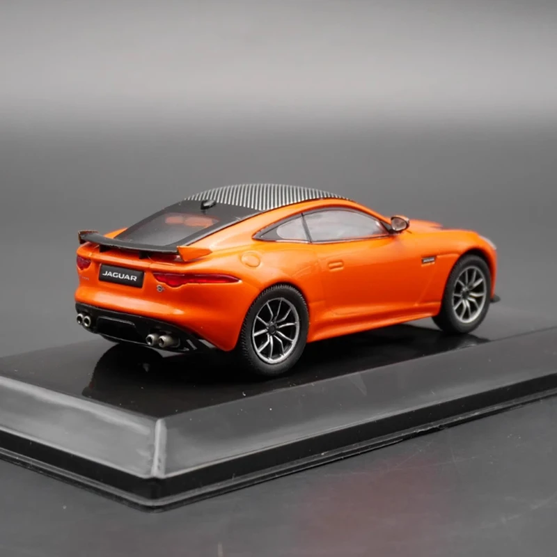 Diecast 1:43 Scale F-Type SVR 2016 Alloy Sports Car Model Finished Product Simulation Toy Collection Gift Static Model