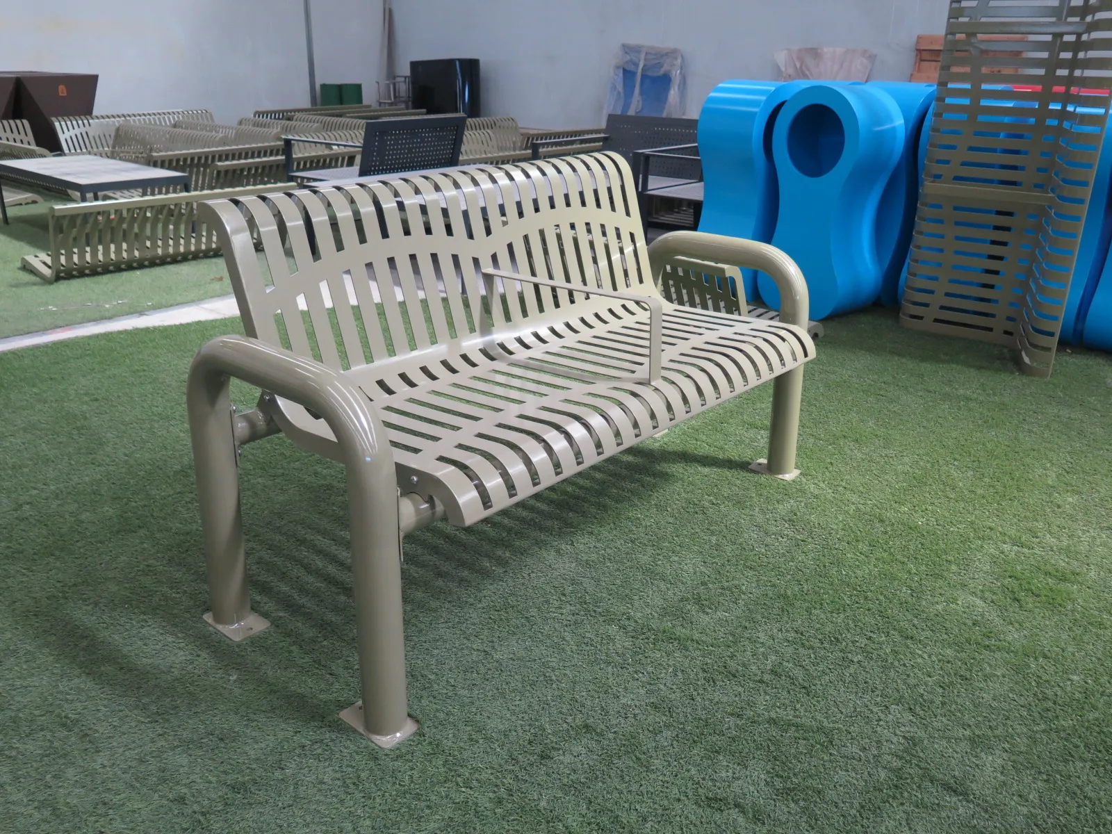 Outdoor  Garden Bench 2-seat Metal Patio Park Bench Anti-rust