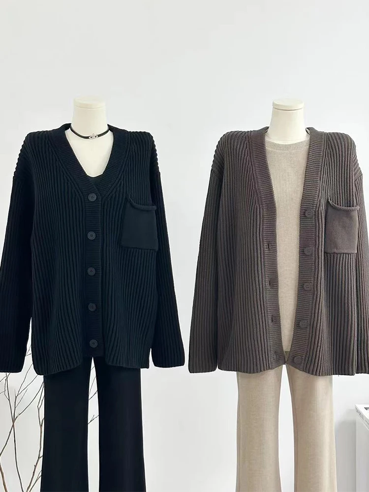 

Women's Black Gothic Cardigan Knit Sweater Harajuku Y2k Long Sleeves V-Neck Jumper Sweater Vintage Fashion 2000s Clothes Autumn