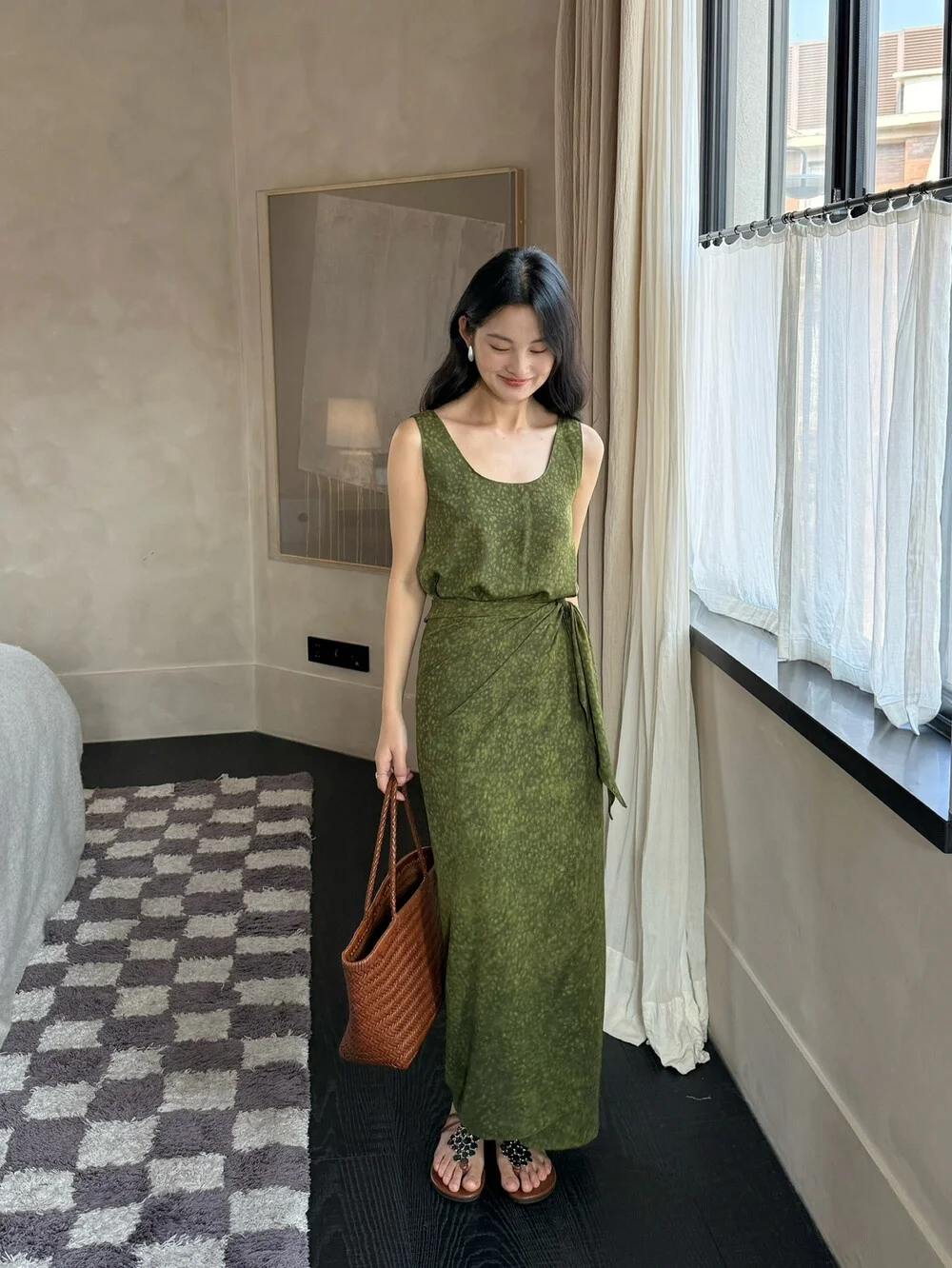 Novo Vestido Longo Feminino 2026 com Design Coreano Floral, Estilo de Férias Rejuvenescedor para o Verão, com Fenda Lateral e...