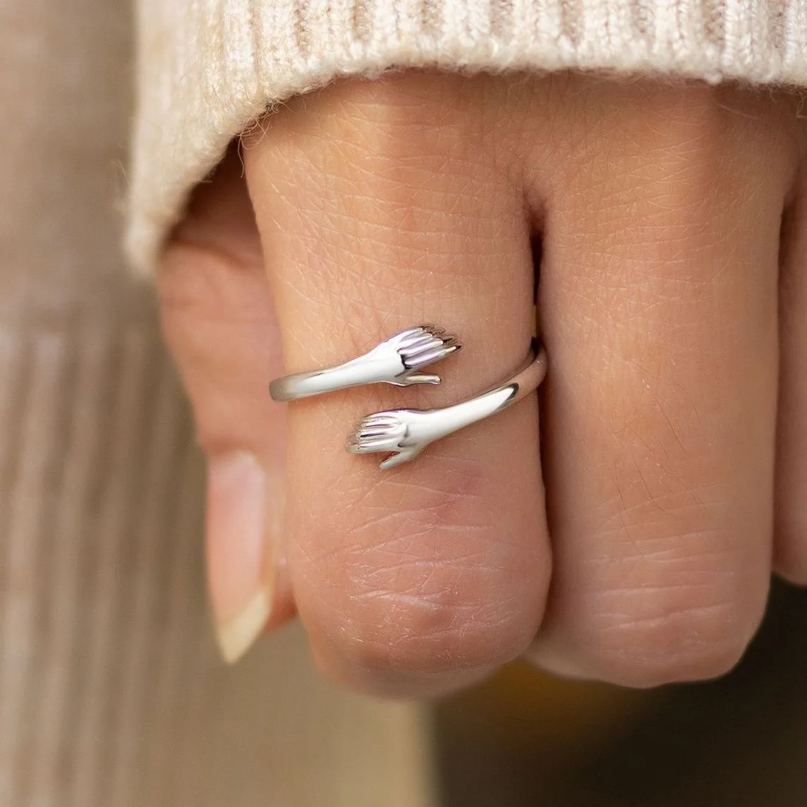 

Couple Love Hug Ring Creative Hand Embrace Open Adjustable Ring Minimalist Fresh Fashion Personality European Finger Ring Jewelr