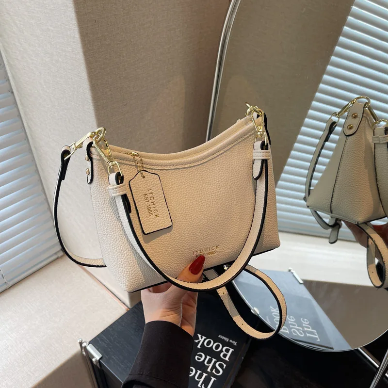 

2025 New Women's Monogram Hobo Bag, Chic Adjustable Strap Crossbody Purse, Versatile Shoulder Tote for Work & Daily Commute