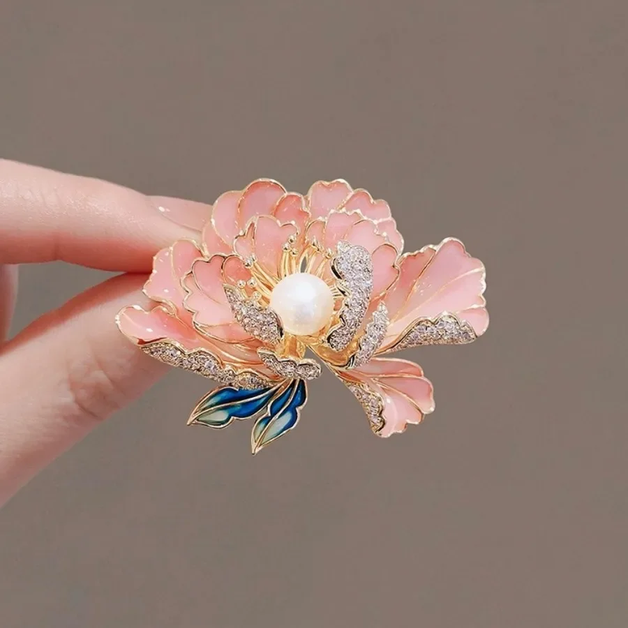 1Pc Delicate Peony Flower Brooch for Women Men Exquisite Flower Plant Pins Brooches Jewelry Trendy Accessories Party Gifts 2024