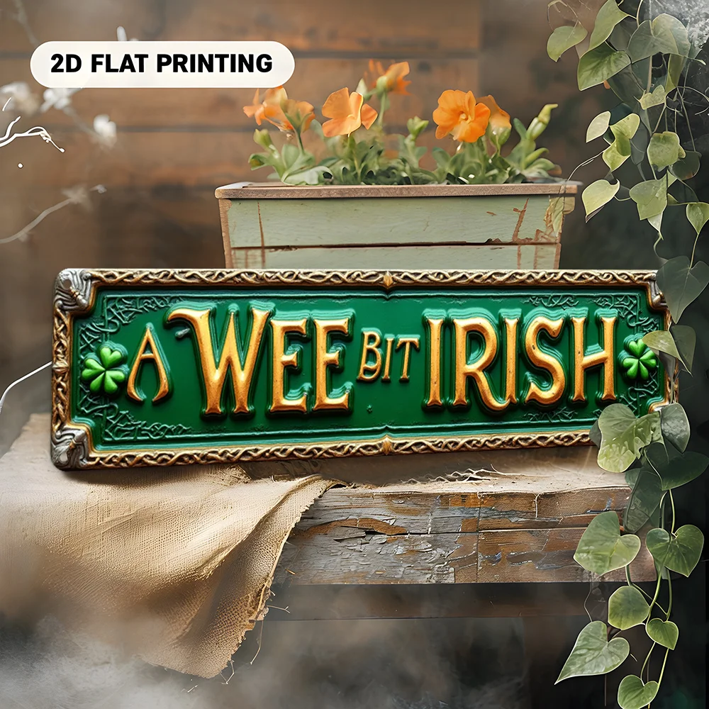 2D Flat - This Is a Flat Aluminum Sign Adorned with Green And Golden Irish Shamrocks, Serving As an Eye-Catching Wall Ornament.