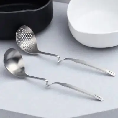 

2pcs Stainless Steel Hanging Slotted Spoon Soup Ladle Skimmer Unique Bend Design Kitchen Utensil Home Restaurant Buffet Food
