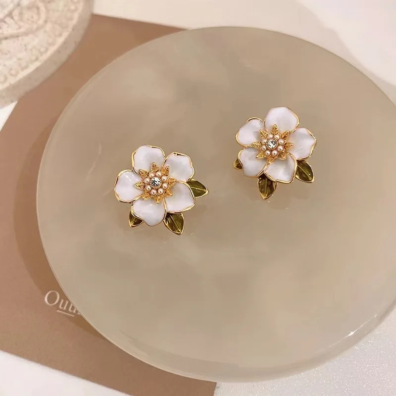 White Flower Stud Earrings for Women Folded Acrylic Side Charming Sweet Floral Girls Earrings Japanese Style Ear Jewelry