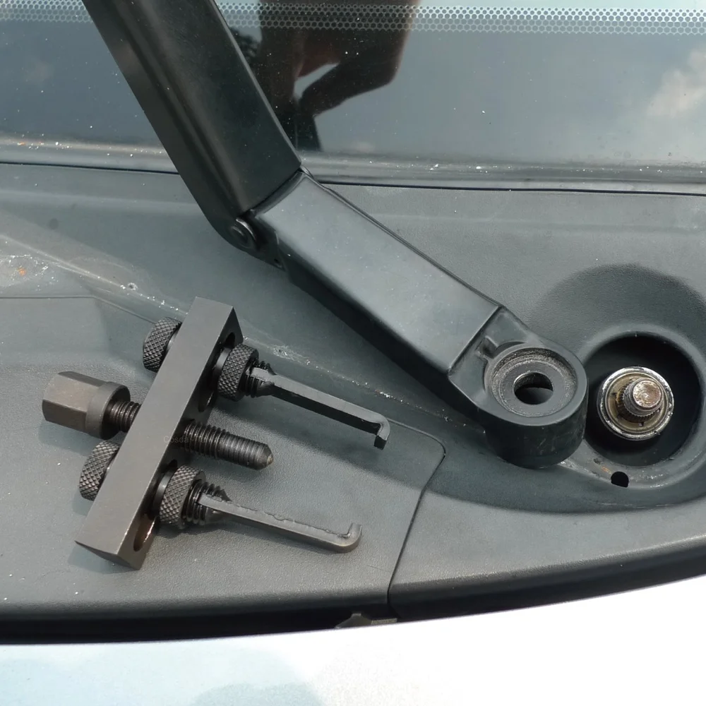 Automotive Tools Universal Zinc Plated Phosphate Manganese Wiper Arm Removal Tool Windshield Wiper Arm Puller for AC Cars