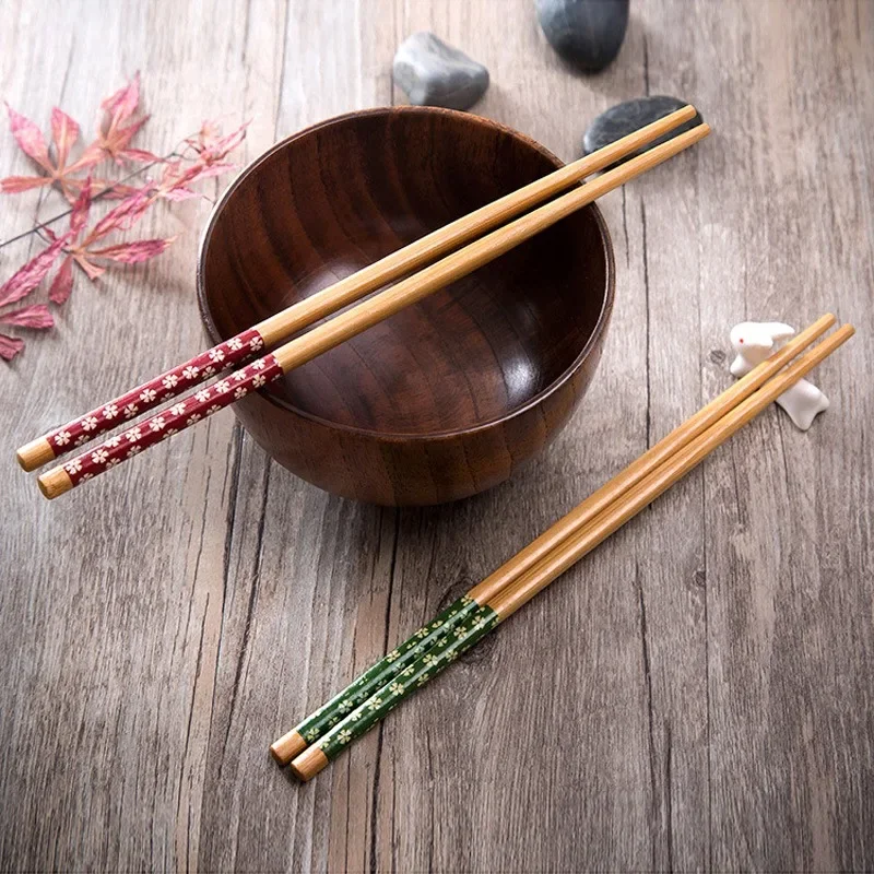 Household solid wood no paint no wax non-slip and mildew bamboo chopsticks environmental protection Japanese tableware