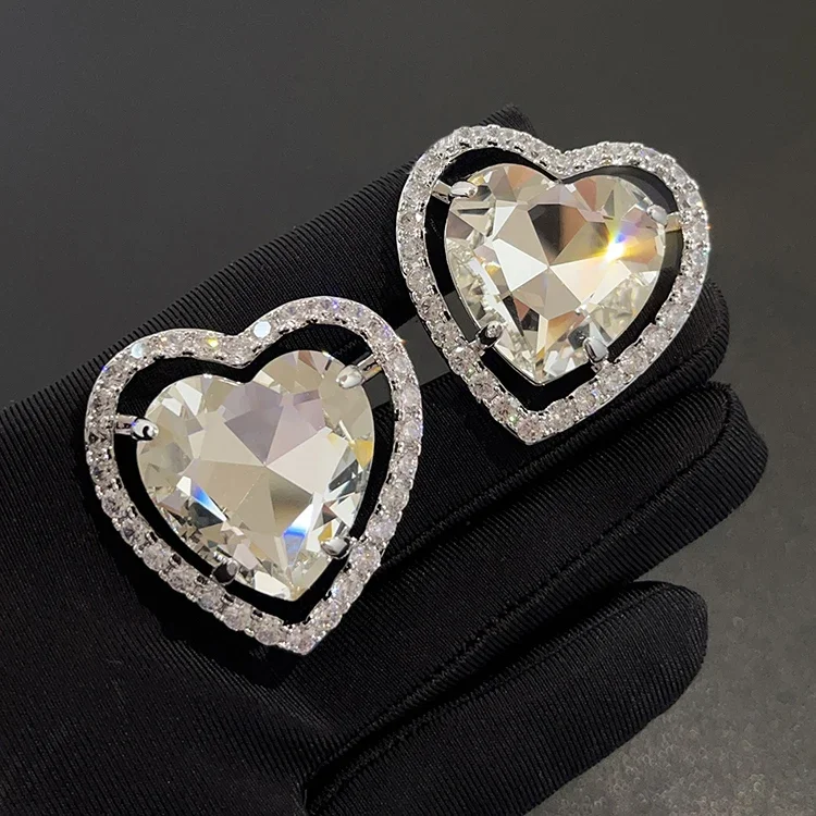 

Fashion High Quality Crystal Heart Earrings Woman Party Jewelry Trend