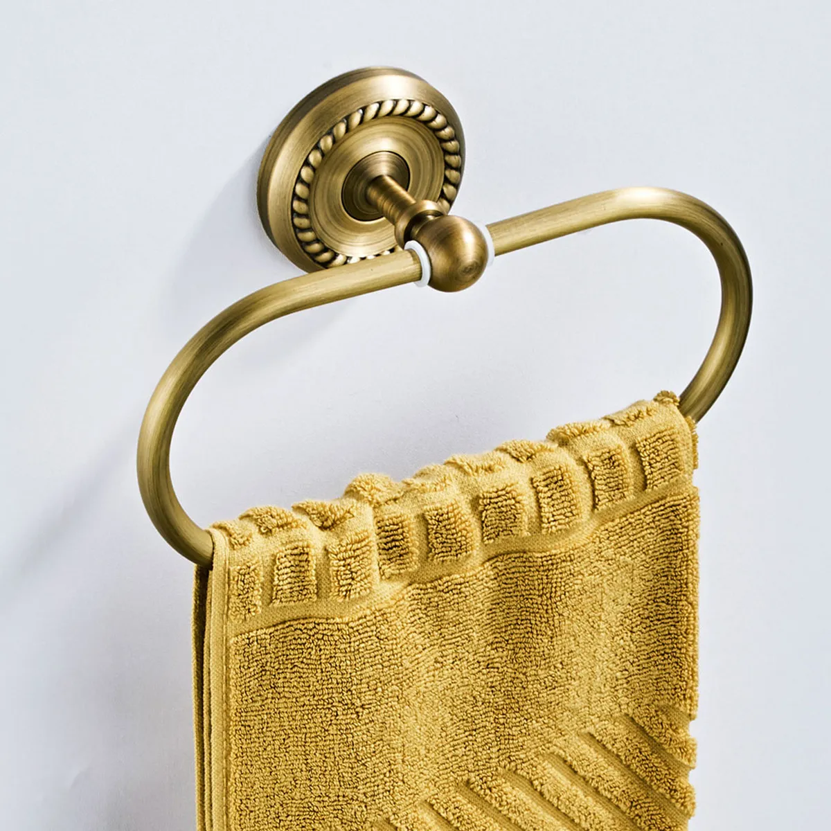 Copper Construction Wall Mounted Towel Ring for Small Bathroom Kitchen Rust Proof Eco Friendly Modern Elegant Towel Rack Holder
