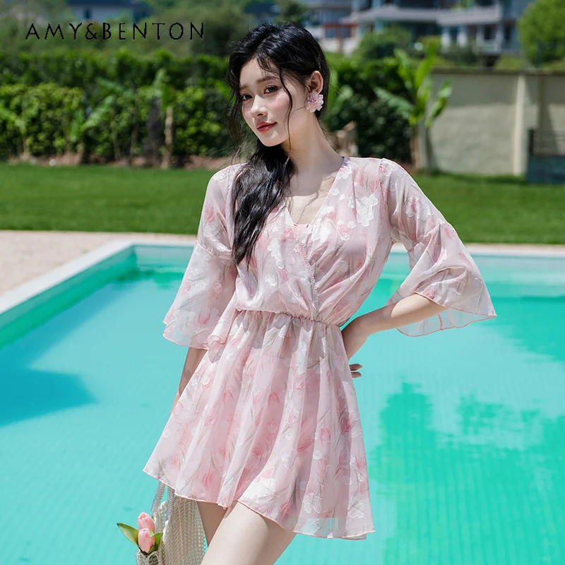 

2025 Summer New Women's Beautiful Floral Print Swimsuit Beach Casual Vacation Slim High-Waisted Skirt Three-Piece Set