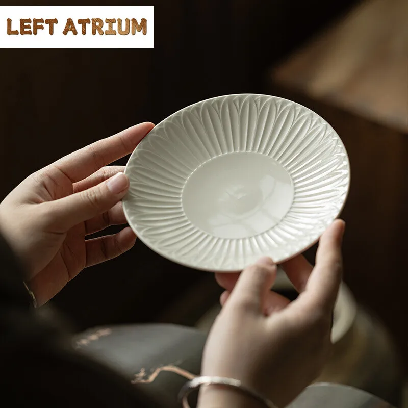 

Chinse Ding Kiln White Ceramic Pot Bearing Holder Lotus Petal Pattern Dry Soaking Platform Household Pastry Plate Kung Fu Teaset