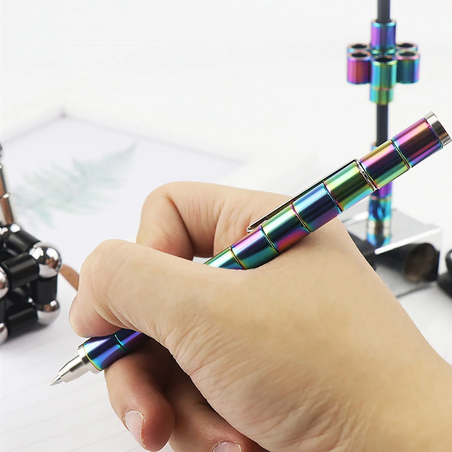 Versatile metal magnetic pen, student stress relieving magnetic levitation multifunctional magnetic toy, capable of writing