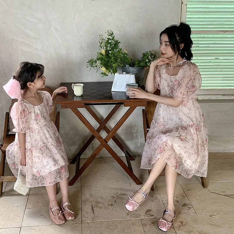 Summer Mom and Daughter Dresses Floral Family Matching Clothes Mummy and Girls Kids Princess One Piece Dress Women Elegant Frock