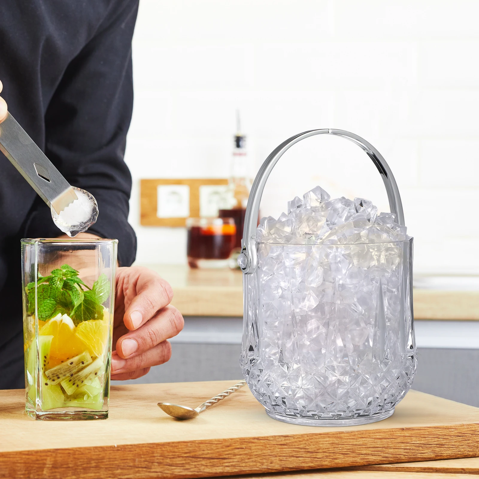 

Portable Ice Bucket Multifunctional Fridge-freezers Storage Barrel Multi-purpose Transparency Maker