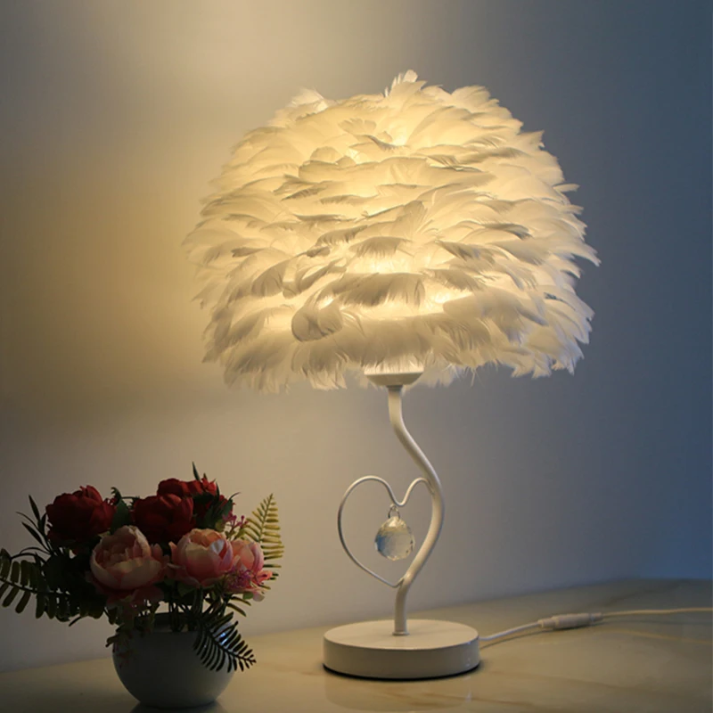 

Crystal Feather Table Lamp for Bedroom Nordic Bedside Lamp Desk Lamp Living Room Birthday Valentine's Day Gift Night Lamp E27 EU